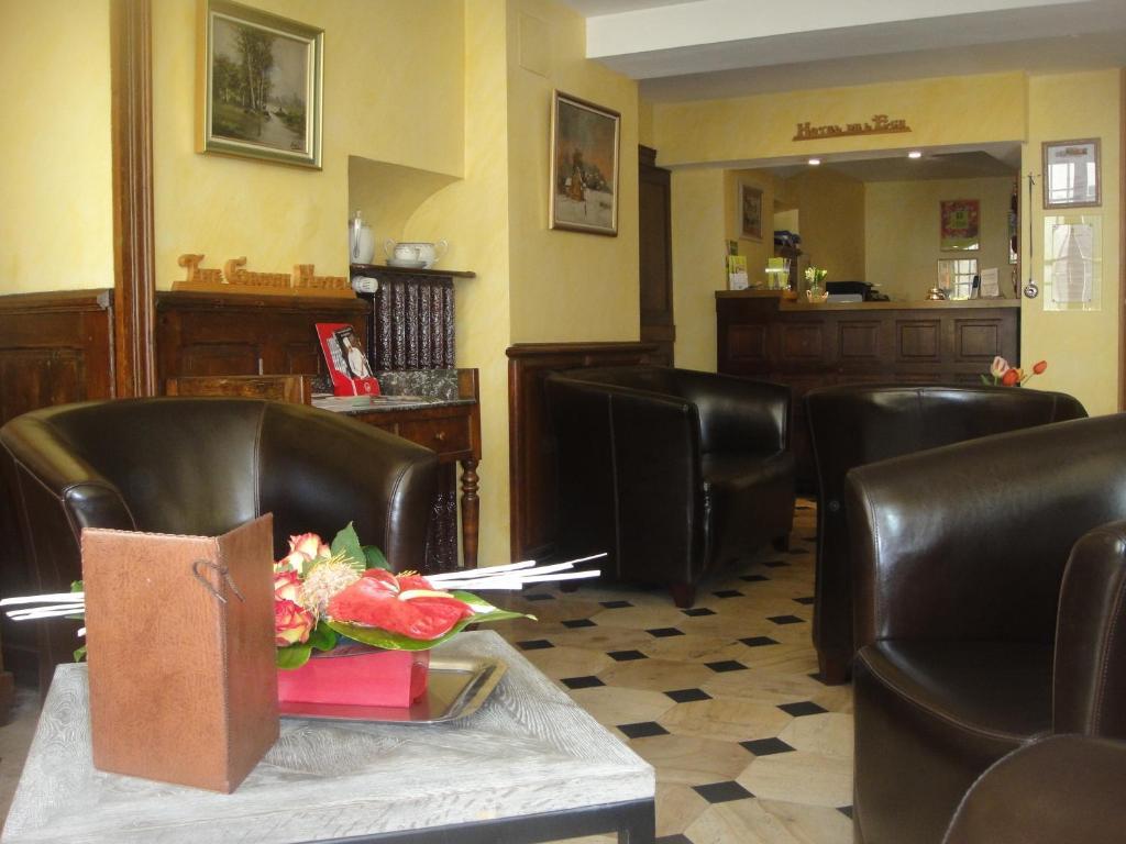 Hotel L' Ecu Montbard Ngoại thất bức ảnh