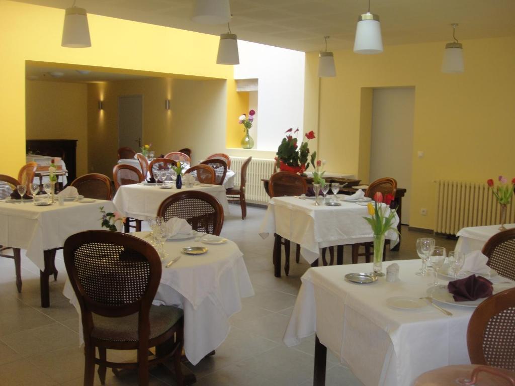 Hotel L' Ecu Montbard Ngoại thất bức ảnh